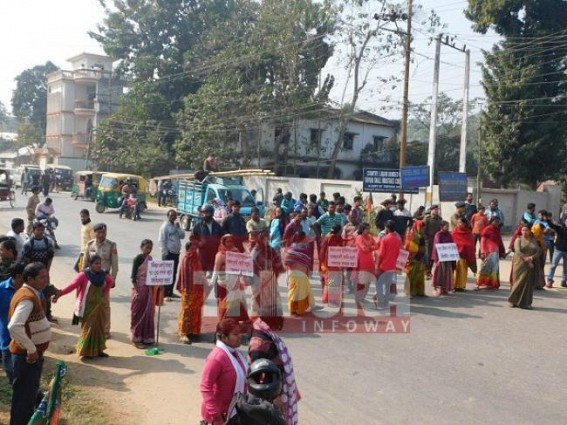 Tripuraâ€™s garment industry employees demand to be regularized : Block NH for 2 hours