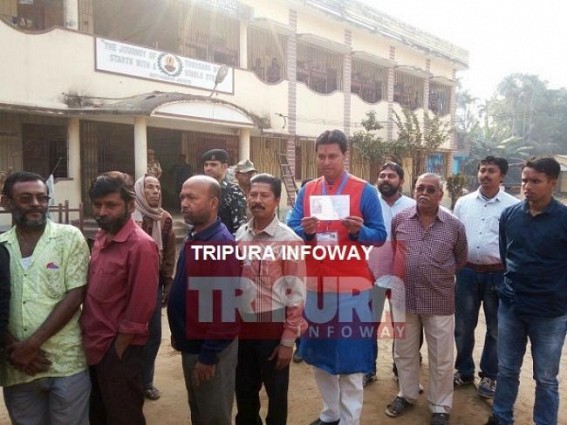 Biplab casts vote at Udaipur Biplab casts vote at Udaipur