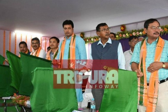 Rajen Gohain flags off Second service of Humsafar Express in Tripura