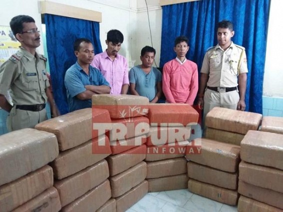 900 kilo ganja seized : 4 arrested
