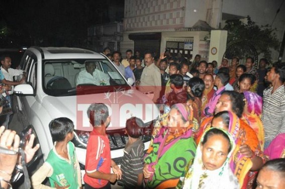 Muslims gherao BJP MLA's home after Viswa Hindu Parishad warns against cow-slaughter Muslims gherao BJP MLA's home after Viswa Hindu Parishad warns against cow-slaughter
