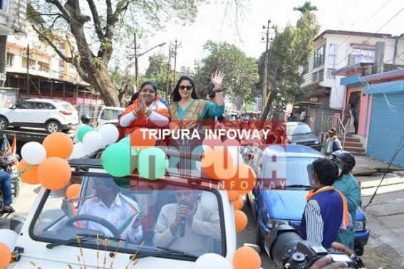 Nagma campaigns for Congress Nagma campaigns for Congress