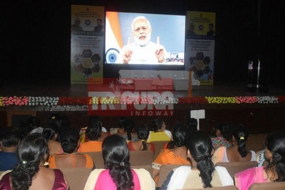 PM Modi interacts with Self Help Group achievers 