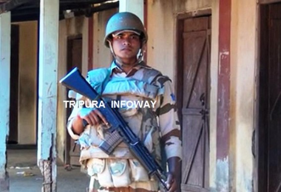 Suffocating security at Dhanpur Polling Station under Indo-Tibet Police guard : 1909 voters' names in voter list Suffocating security at Dhanpur Polling Station under Indo-Tibet Police guard : 1909 voters' names in voter list