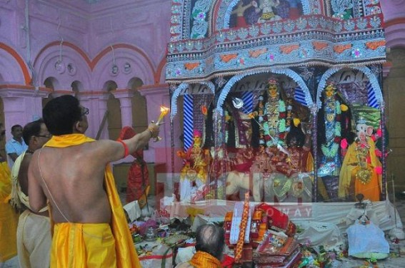 Durga Puja : Devotees throng to ancient Durga Bari on Maha-Ashtami 