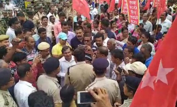 CPI-Mâ€™s â€˜Raj Bhawan Abhiyanâ€™ rally cancelled by Police on peak momentÂ  