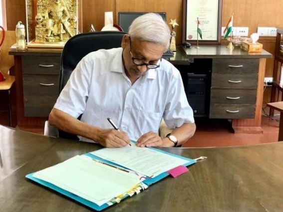 Parrikar's life in danger over Rafale files, Congress tells Kovind Parrikar's life in danger over Rafale files, Congress tells Kovind