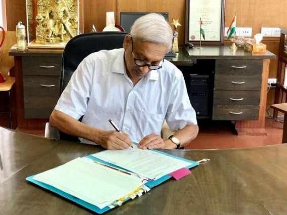 Parrikar's life in danger over Rafale files, Congress tells Kovind