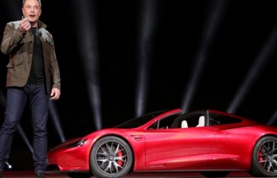 Musk in China to lay foundation of first Tesla plant outside US