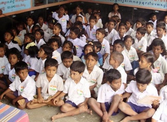Nearly 1 lakh schools in India with only one teacher: Government Nearly 1 lakh schools in India with only one teacher: Government