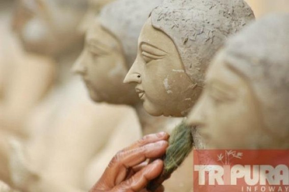 Artisans busy in idol making for upcoming Saraswati puja Artisans busy in idol making for upcoming Saraswati puja