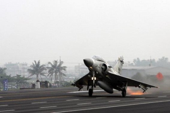 IAF Mirage crashes in Bengaluru