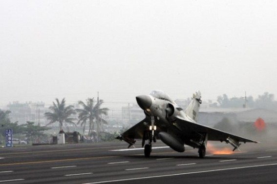IAF Mirage crashes in Bengaluru IAF Mirage crashes in Bengaluru