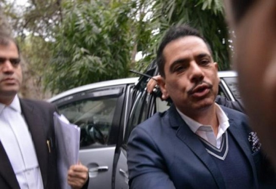 Day 2: ED confronts Vadra with mails exchanged with arms dealer's kin Day 2: ED confronts Vadra with mails exchanged with arms dealer's kin