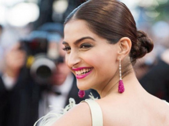 R.Balki one of the best directors I've worked with: Sonam