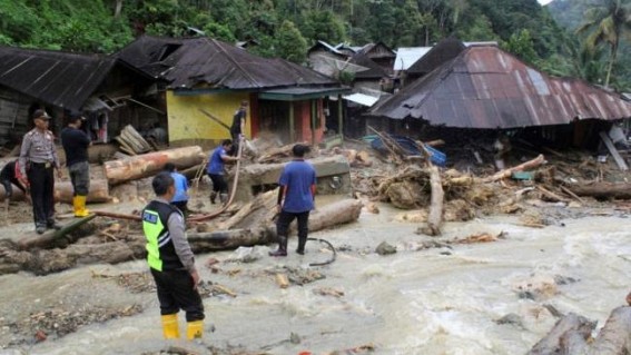 3 killed in Indonesia flash floods