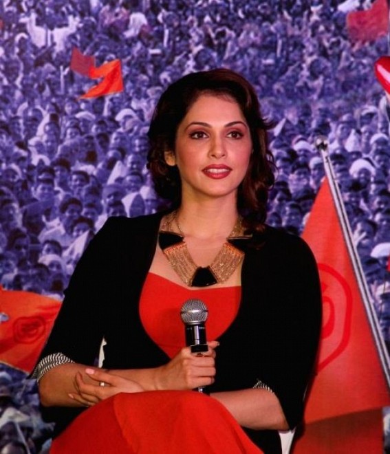 PM Modi walks the talk, says Isha Koppikar PM Modi walks the talk, says Isha Koppikar