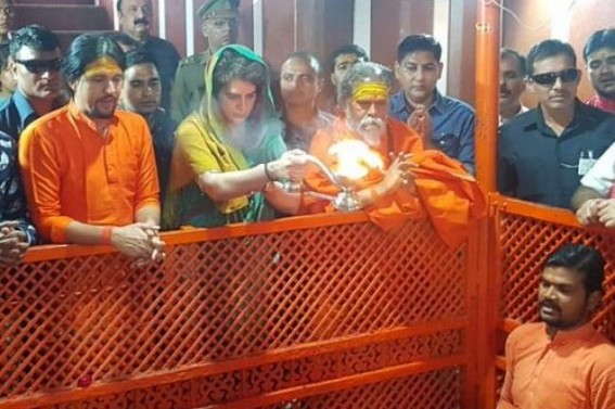 Priyanka begins her Ganga Yatra to Varanasi 