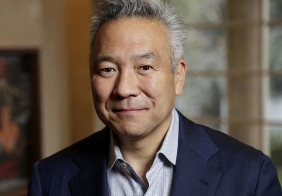 Warner Bros Chairman and CEO steps down amid scandal Warner Bros Chairman and CEO steps down amid scandal