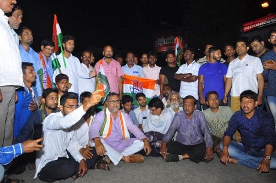 Congress blocks road before West Agartala PS in protest against BJP's attack on Subal Bhowmik