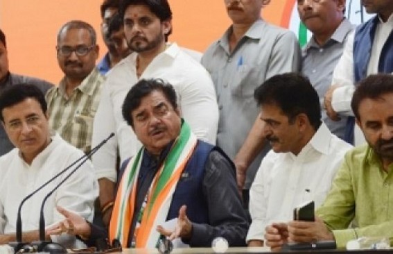 Shatrughan joins Congress, to fight from Patna Sahib Shatrughan joins Congress, to fight from Patna Sahib