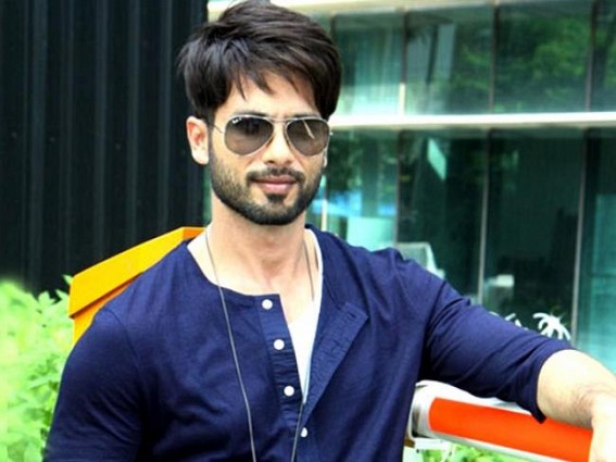 Shahid teases rebellious avatar in 'Kabir Singh'