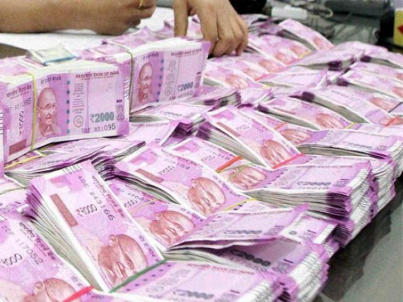 PM targets Congress, points to cash seizure in MP PM targets Congress, points to cash seizure in MP