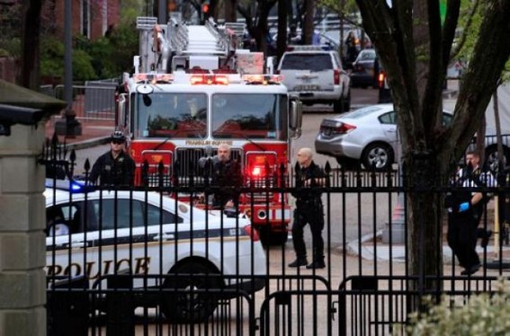 Man sets fire to jacket outside White House Man sets fire to jacket outside White House