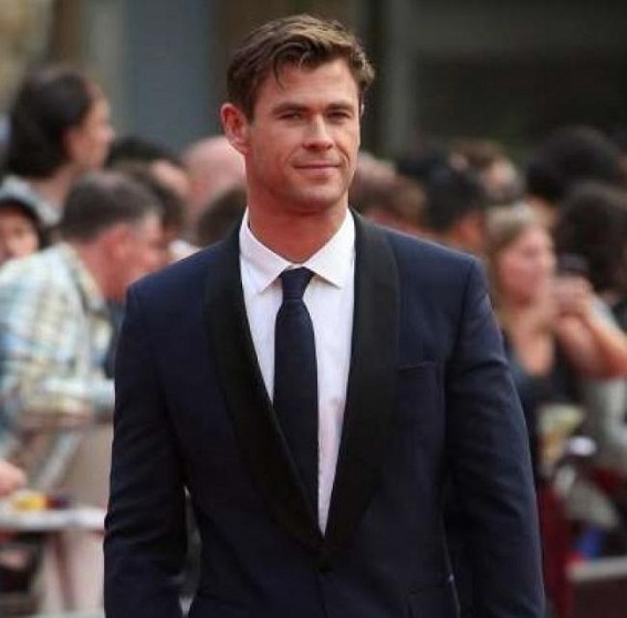 Chris Hemsworth's fearless roller coaster ride