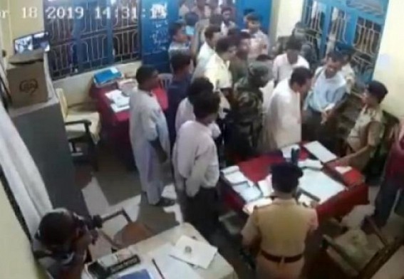 Slap-Incident : BJP tells Pradyot, ‘You are Barbaric’ : Public says, ‘Well done’ Slap-Incident : BJP tells Pradyot, ‘You are Barbaric’ : Public says, ‘Well done’