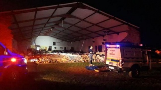 13 killed in South Africa church collapse 13 killed in South Africa church collapse