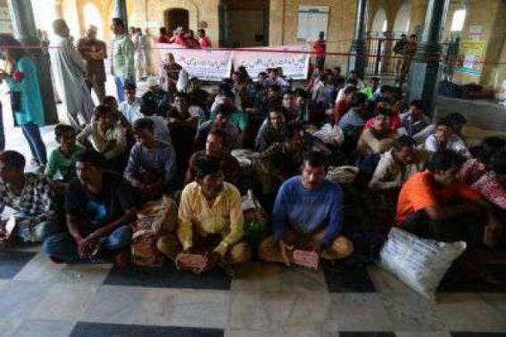 Pakistan 'frees 55 Indian fishermen, 5 civilians'