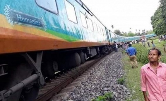Humsafar Express met accident Humsafar Express met accident