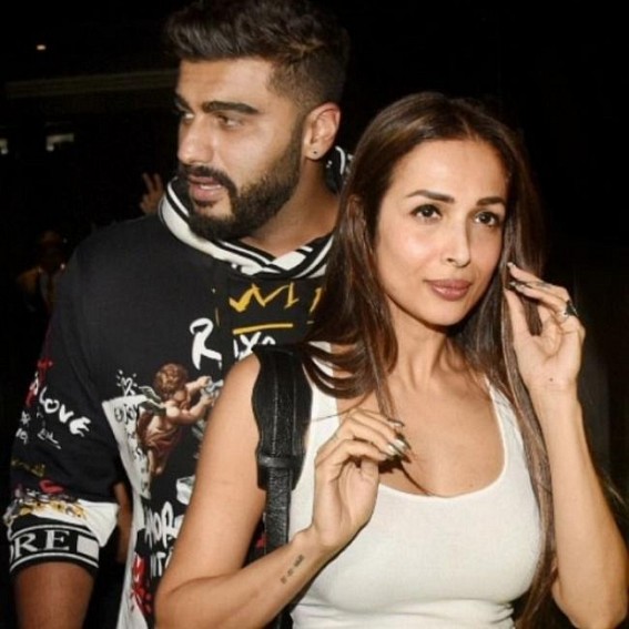 Malaika flaunts 'love' for Arjun? Malaika flaunts 'love' for Arjun?
