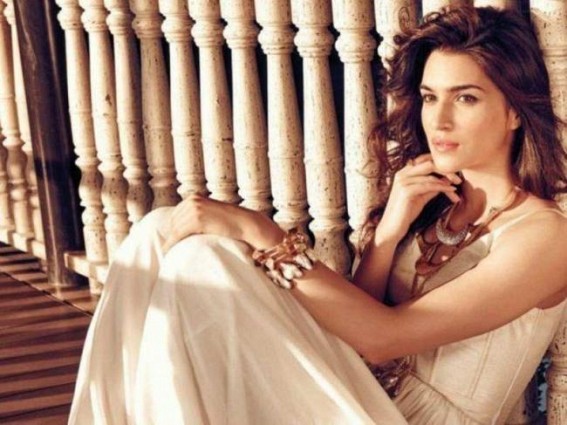 Kriti Sanon Finds Inspiration From Rakulpreet For Her Instagram Caption?