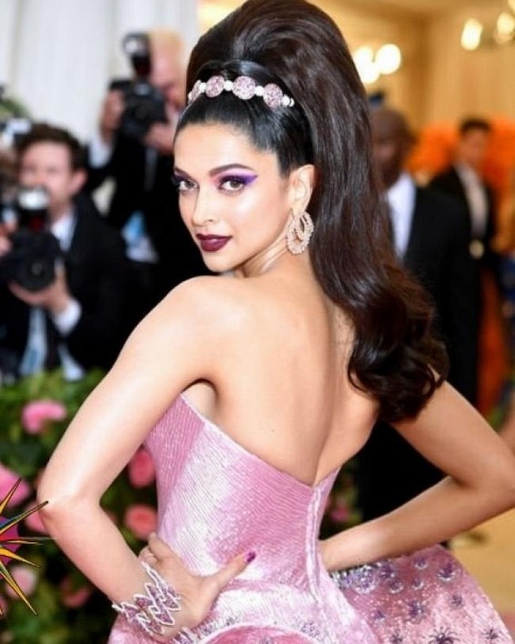 Here’s The WHOPPING Price Of A Louboutin Pair Of Heels Named After Deepika Padukone! Here’s The WHOPPING Price Of A Louboutin Pair Of Heels Named After Deepika Padukone!