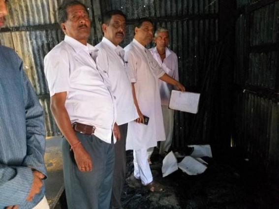 Congress Party office burnt, Gopal Roy visited