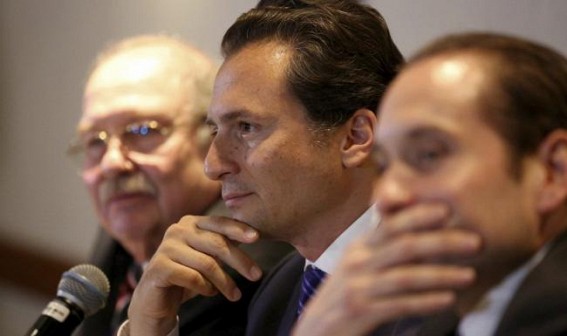 Mexico freezes ex-oil official's bank accounts Mexico freezes ex-oil official's bank accounts