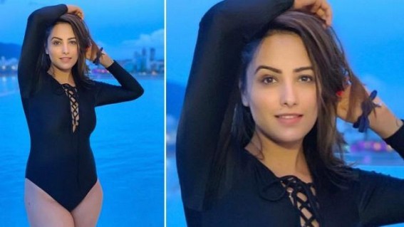Hotness Alert! Naagin Actress Anita Hassanandani Slips Into a Hot Black Monokini for a Beach Holiday in Vietnam 