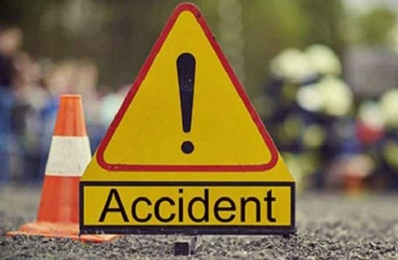6 killed, 30 injured in road accident in UP 6 killed, 30 injured in road accident in UP