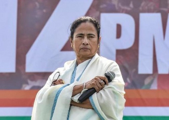 Mamata unveils Vidyasagar bust in Kolkata college Mamata unveils Vidyasagar bust in Kolkata college