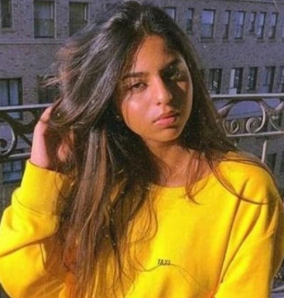 Suhana Khan rocks oversized sweatshirt Suhana Khan rocks oversized sweatshirt