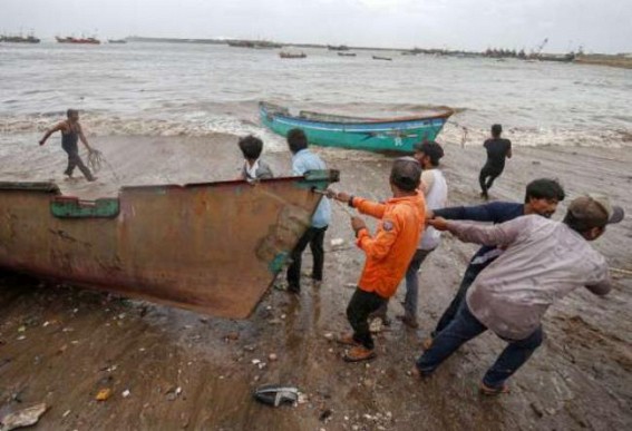 Cyclone Vayu won't make landfall in Gujarat: IMD Cyclone Vayu won't make landfall in Gujarat: IMD