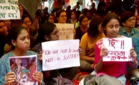 Striking doctors meet West Bengal Governor, seek intervention Striking doctors meet West Bengal Governor, seek intervention