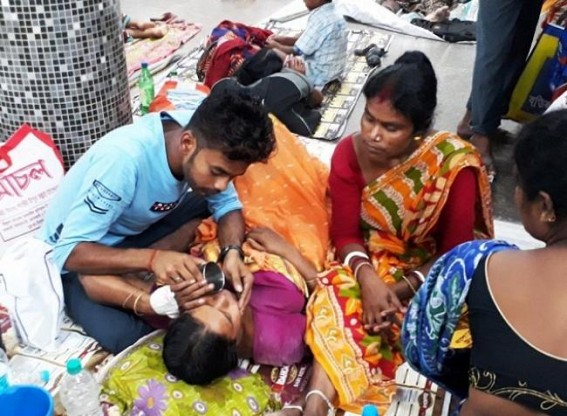 Patients' kin implore as Bengal doctor's strike continues Patients' kin implore as Bengal doctor's strike continues