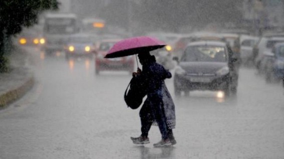 Rain in Delhi brings respite from intense heat Rain in Delhi brings respite from intense heat