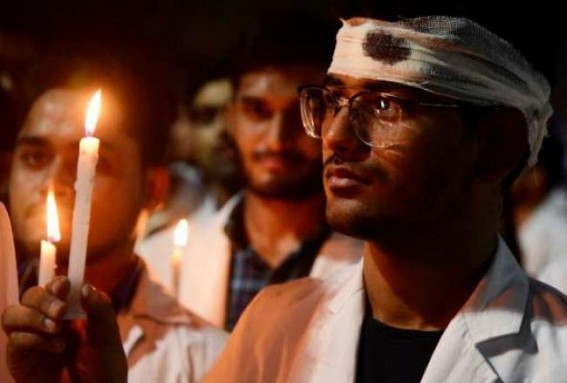 Junior doctors in West Bengal call off strike