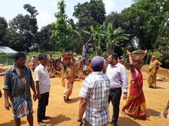 CM’s initiative: Field visits, inspection of ongoing projects in Gram Panchayat, Village committees are mandatory for DMs on each Friday CM’s initiative: Field visits, inspection of ongoing projects in Gram Panchayat, Village committees are mandatory for DMs on each Friday