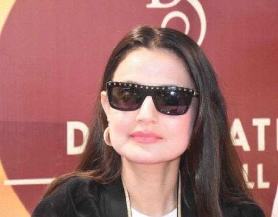 Film producer moves court against Ameesha Patel Film producer moves court against Ameesha Patel
