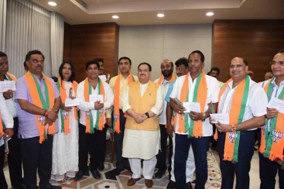 3 Congress rebels, one BJP MLA sworn in as Goa Ministers 3 Congress rebels, one BJP MLA sworn in as Goa Ministers